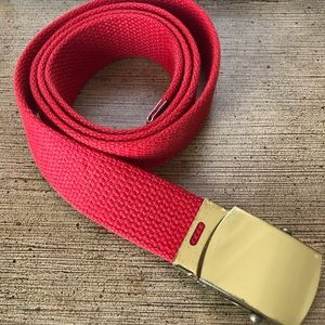 Vintage Old School Military Style Canvas Belt With Brass Buckle. Red Color.